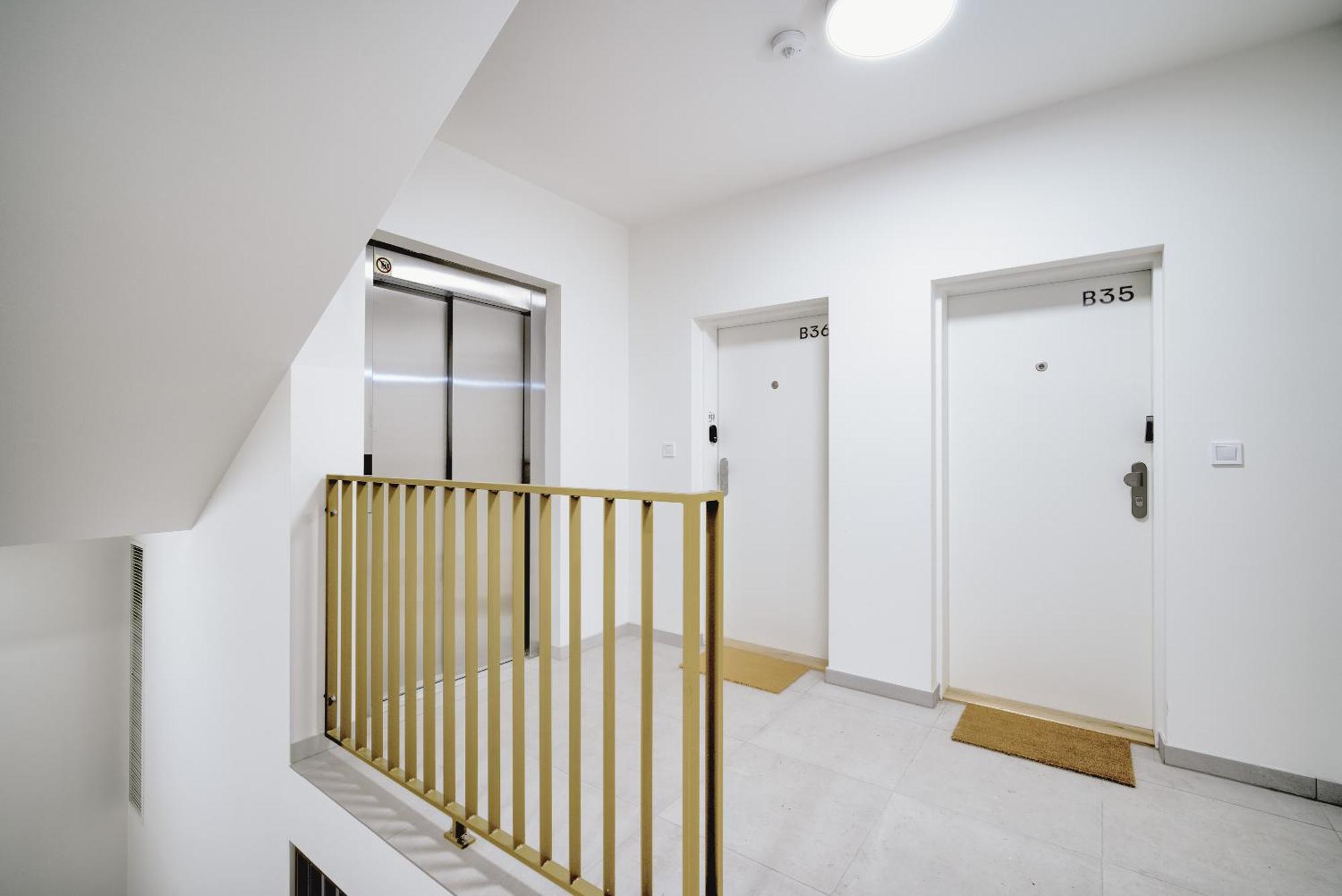 City Relax Apartments With Free Parking, 10 Mins Walk To City Centre برنو المظهر الخارجي الصورة