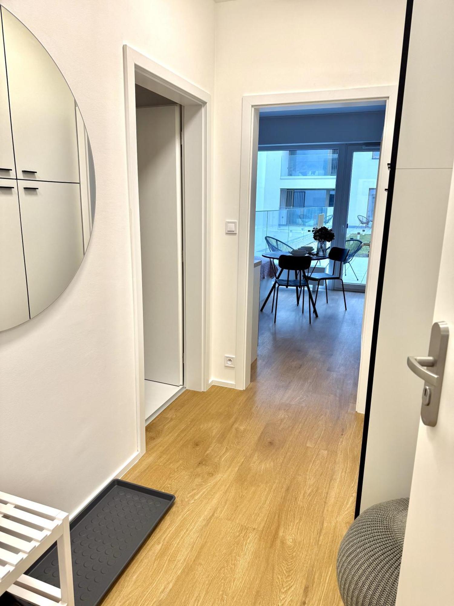 City Relax Apartments With Free Parking, 10 Mins Walk To City Centre برنو المظهر الخارجي الصورة
